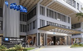 โรงแรมเพนนินซูล่า เอ็กเซลซิเออร์